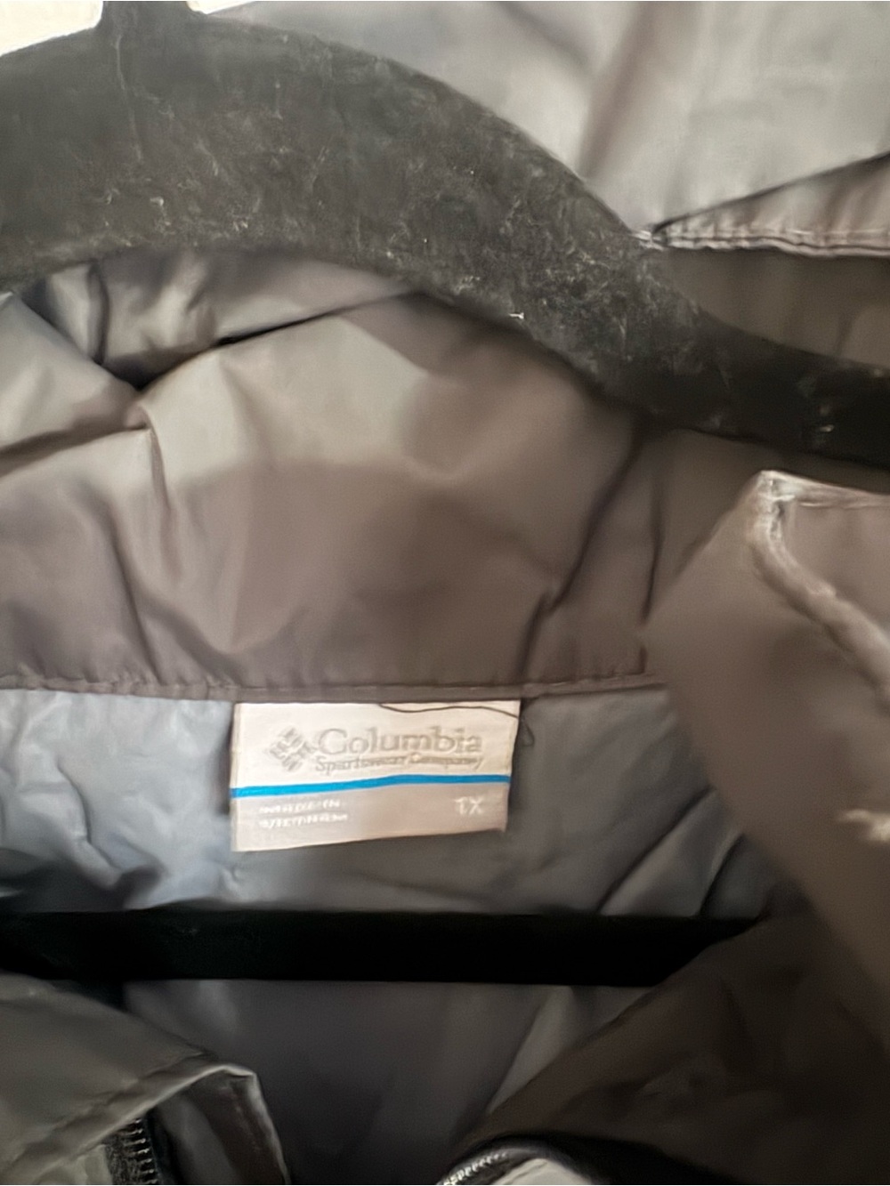 Columbia Rain Jacket - Picture 3 of 4